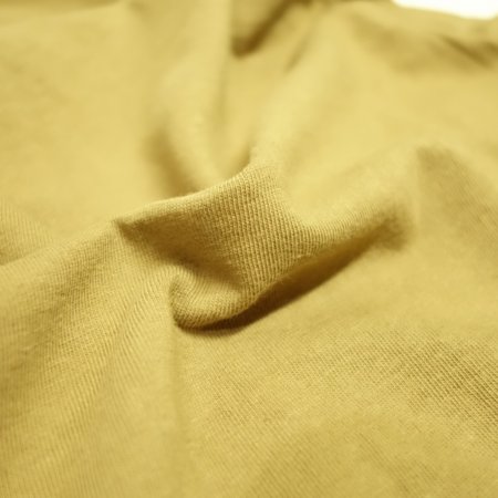 旧式の吊編み機で織られた上質な天竺